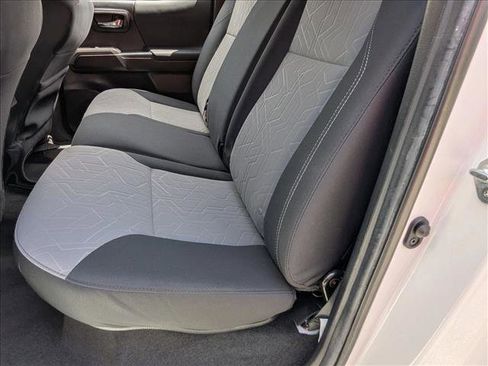 Used 2022 Toyota Tacoma TRD Sport w/ Technology Package RWD image 17