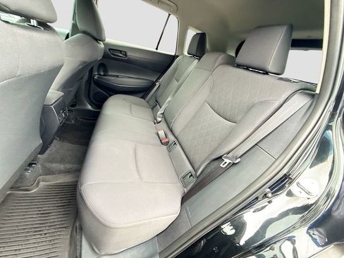 Used 2024 Toyota Corolla Cross LE FWD image 27