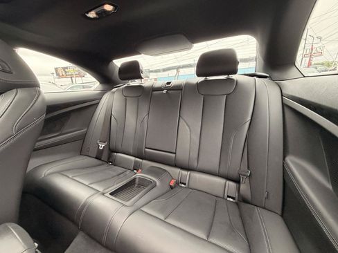 Used 2022 BMW 230i Coupe w/ Premium Package 2 RWD image 15