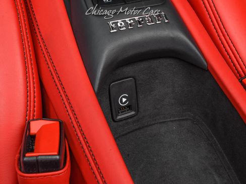 Used 2022 Ferrari F8 Tributo image 21