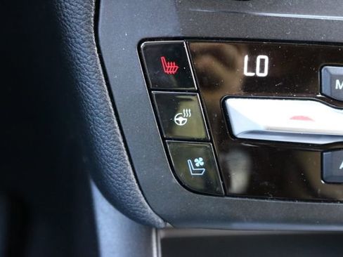 Used 2020 Ford Explorer Limited image 24