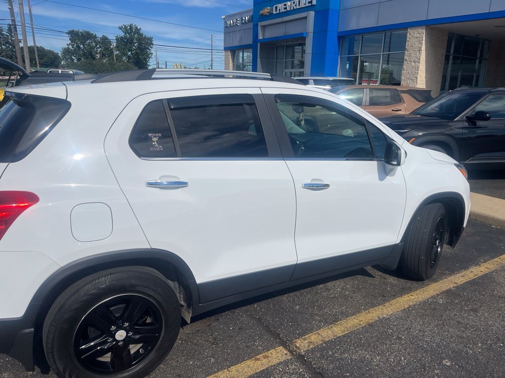 Used 2020 Chevrolet Trax LT w/ LT Convenience Package FWD image 6