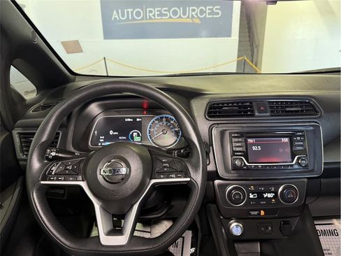 Used 2019 Nissan Leaf S w/ S Charge Package image 39