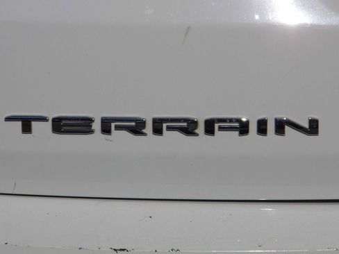 Used 2022 GMC Terrain SLE w/ Driver Convenience Package image 7