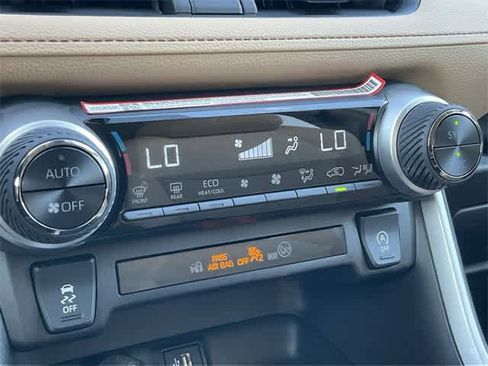 Used 2025 Toyota RAV4 XLE image 24