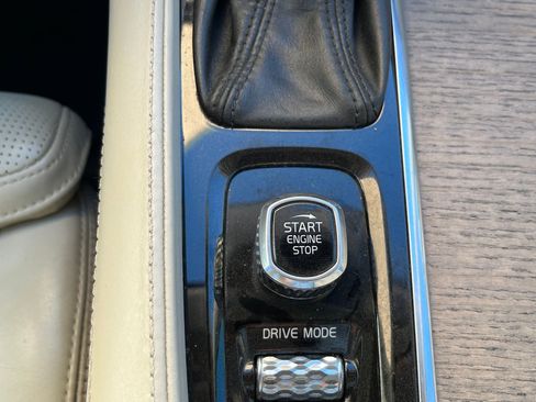 Used 2021 Volvo XC90 T6 Inscription w/ Advanced Package image 29