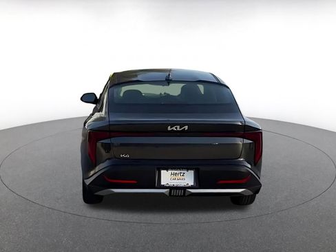 Used 2025 Kia K4 LXS image 12