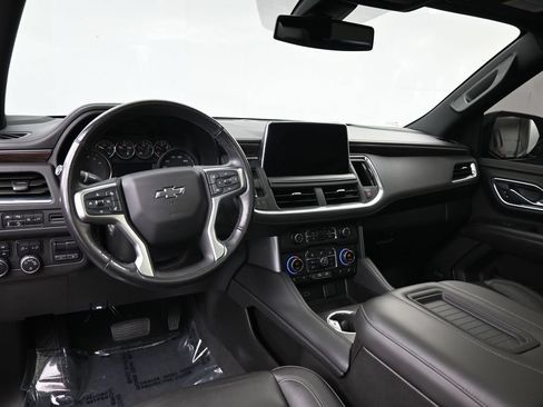 Used 2021 Chevrolet Tahoe Z71 w/ Z71 Signature Package AWD/4WD image 12
