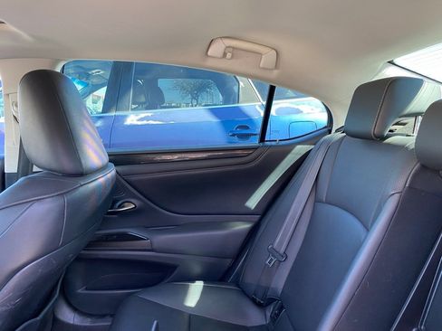 Used 2019 Lexus ES 350 F Sport w/ Accessory Package 2 image 7