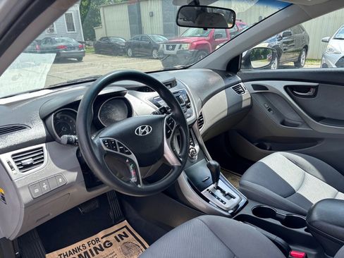 Used 2013 Hyundai Elantra GLS w/ Preferred Pkg FWD image 11
