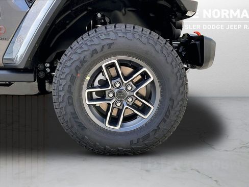 New 2026 Jeep Gladiator Mojave w/ Safety Group AWD/4WD image 32