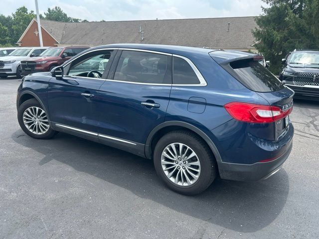 Used 2017 Lincoln MKX Select w/ Select Plus Package FWD image 5