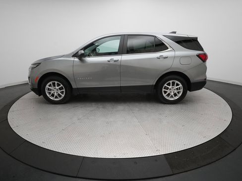 Used 2024 Chevrolet Equinox LT image 24