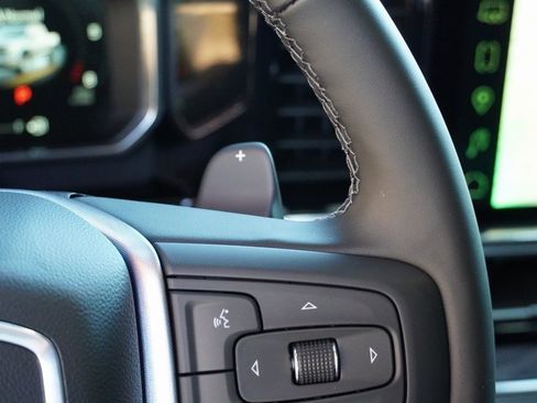 New 2026 GMC Sierra 1500 SLT image 30