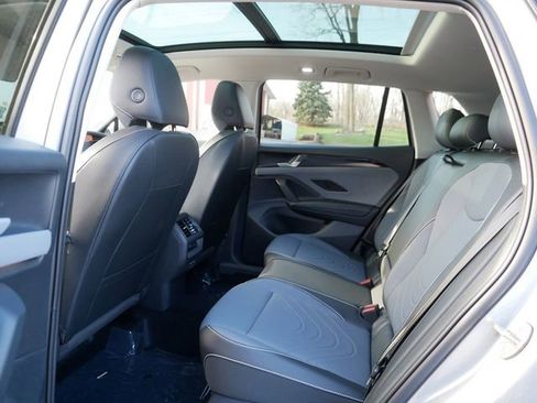 New 2026 Volkswagen Tiguan SE AWD/4WD image 8
