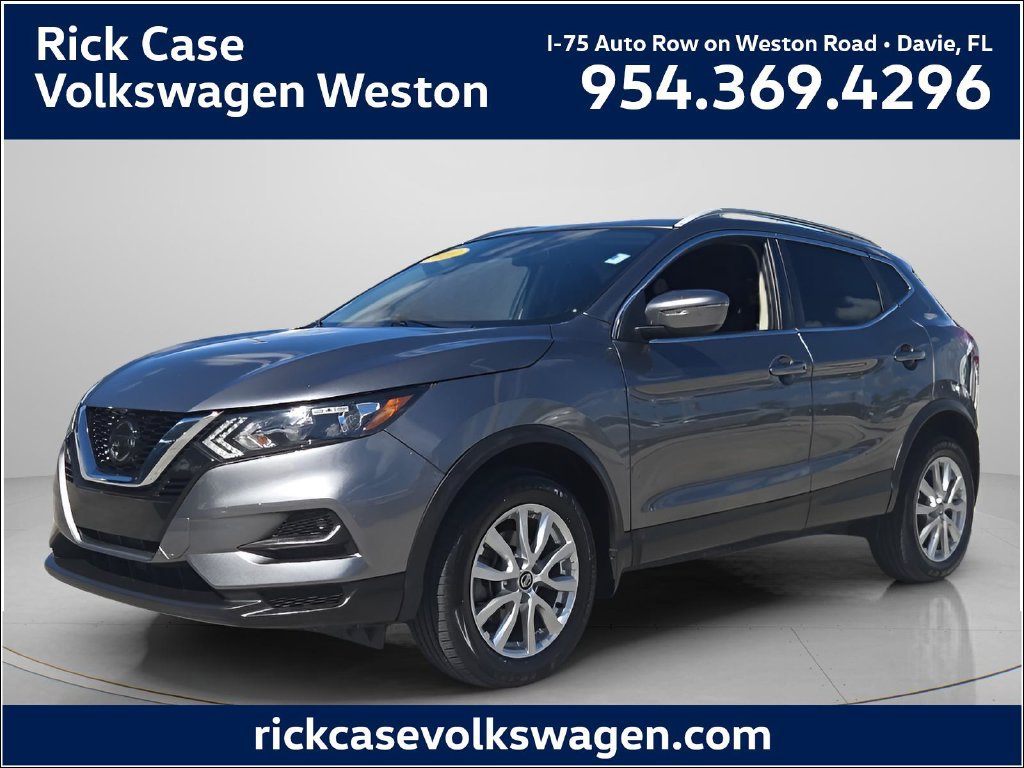 Used 2020 Nissan Rogue Sport SV FWD image 1