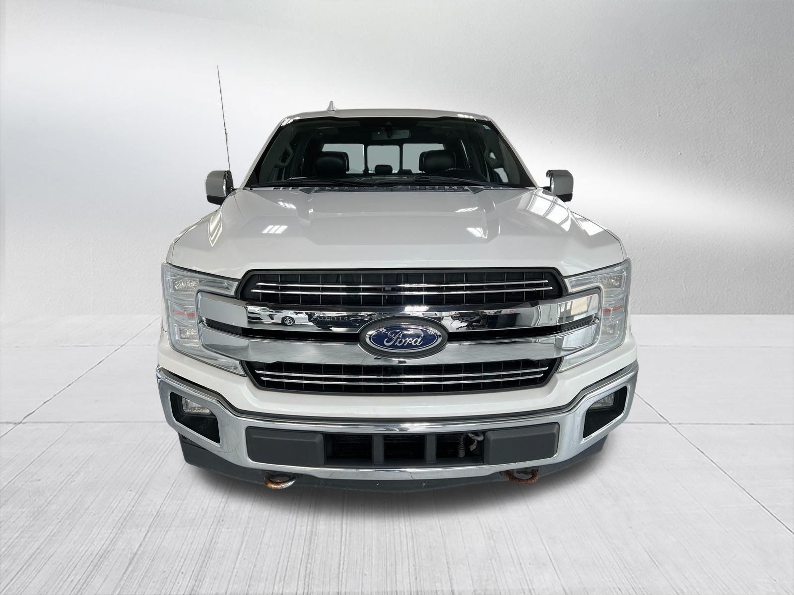 Used 2018 Ford F150 Lariat w/ Equipment Group 502A Luxury AWD/4WD image 2
