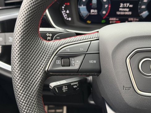 Certified 2025 Audi Q3 2.0T Premium Plus w/ Premium Plus Package image 19