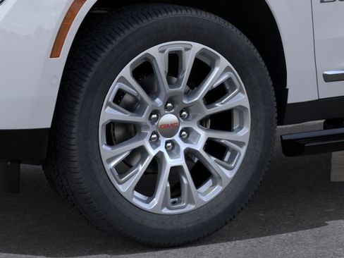 New 2026 GMC Yukon Denali AWD/4WD image 9