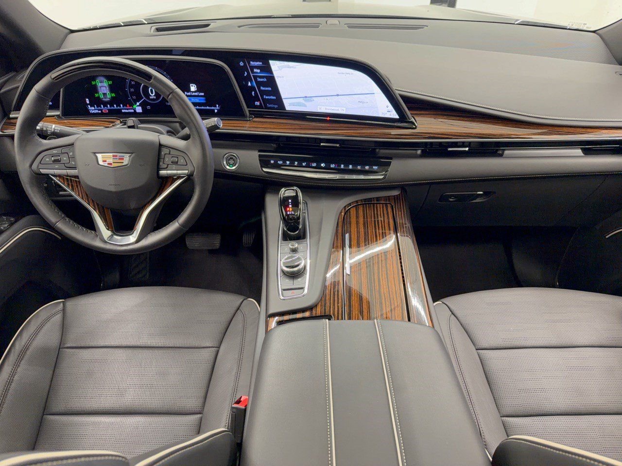 Used 2023 Cadillac Escalade ESV Premium Luxury w/ Performance Package AWD/4WD image 17