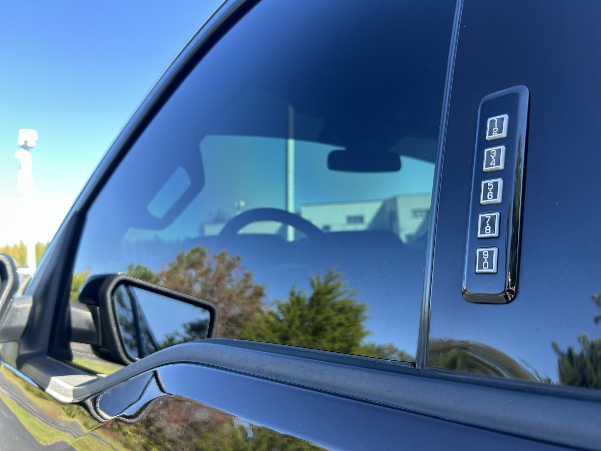 Used 2021 Ford F150 Lariat AWD/4WD image 22
