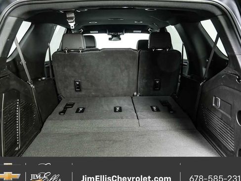 Used 2025 Chevrolet Tahoe LT image 33