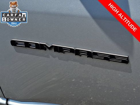 Used 2025 Jeep Compass Limited w/ High Altitude Package AWD/4WD image 33
