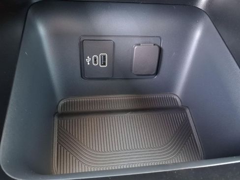 New 2026 Ford Explorer Active RWD image 11