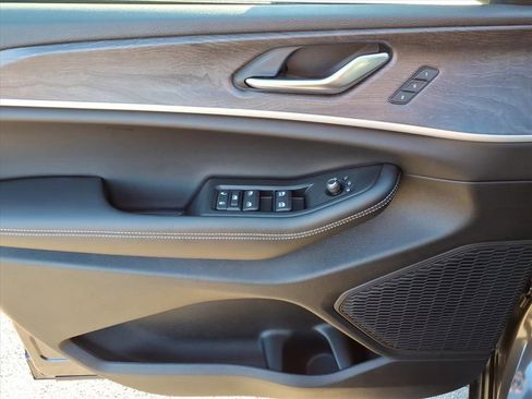 New 2025 Jeep Grand Cherokee Limited image 18