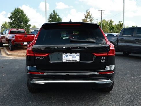 Used 2023 Volvo XC60 B5 Plus FWD image 7