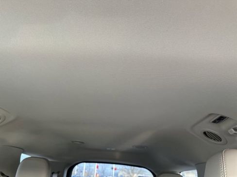 Used 2023 Ford Explorer XLT w/ Equipment Group 202A image 18