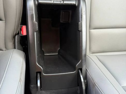 Used 2019 Chevrolet Colorado W/T w/ WT Convenience Package RWD image 27