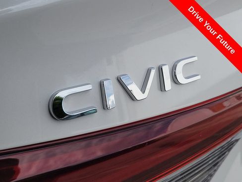 Used 2025 Honda Civic Sport image 23