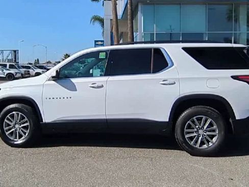 Used 2022 Chevrolet Traverse LT image 5