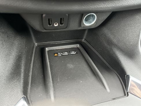 Used 2023 Chevrolet Traverse LT w/ LPO, Floor Liner Package AWD/4WD image 6