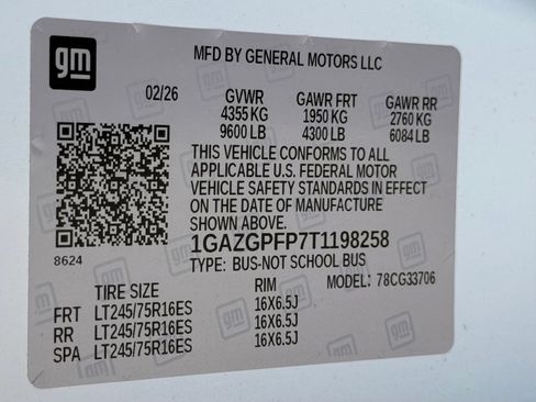 Used 2026 Chevrolet Express 3500 LT w/ LT Preferred Equipment Group RWD image 32