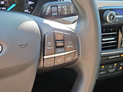 Used 2021 Ford Escape SE image 22