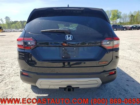 Used 2025 Honda Pilot TrailSport image 6