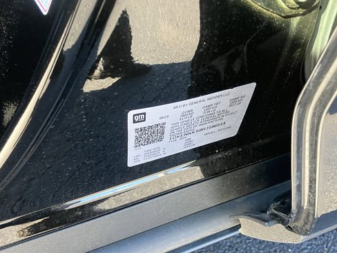 Used 2024 GMC Acadia Elevation image 31