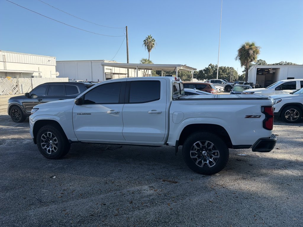 Used 2026 Chevrolet Colorado Z71 AWD/4WD image 8