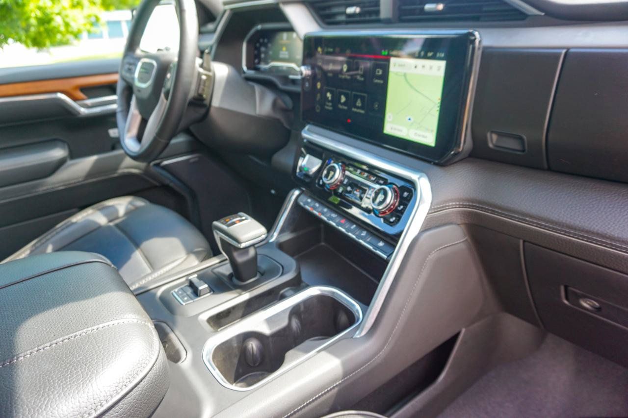 Used 2023 GMC Sierra 1500 Denali w/ Technology Package AWD/4WD image 43