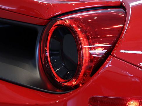 Certified 2018 Ferrari 488 Spider RWD image 38