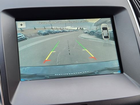 Used 2018 Ford Edge Titanium image 30