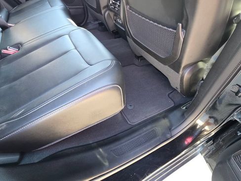 Used 2023 Jeep Grand Cherokee Limited AWD/4WD image 16