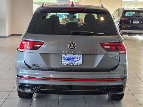 Used 2022 Volkswagen Tiguan SE R-Line AWD/4WD image 11