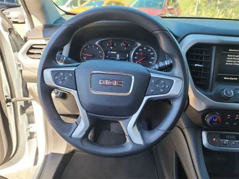 Used 2023 GMC Acadia SLE image 20