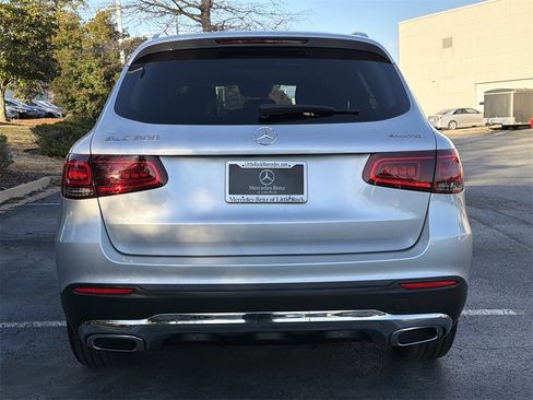 Used 2020 Mercedes-Benz GLC 300 4MATIC image 4