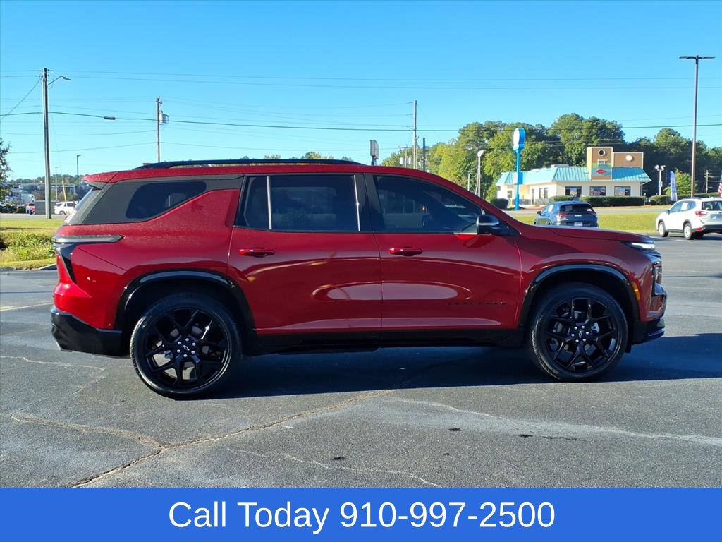 Used 2025 Chevrolet Traverse RS w/ LPO, Floor Liner Package FWD image 6