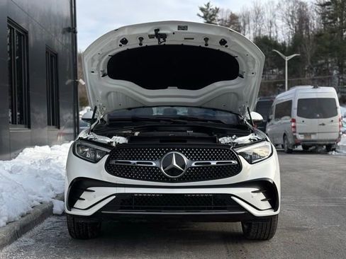 Used 2025 Mercedes-Benz GLC 300 4MATIC image 61