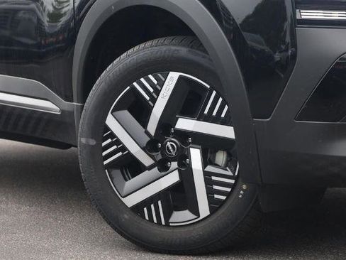 New 2026 Nissan Kicks SV FWD image 3